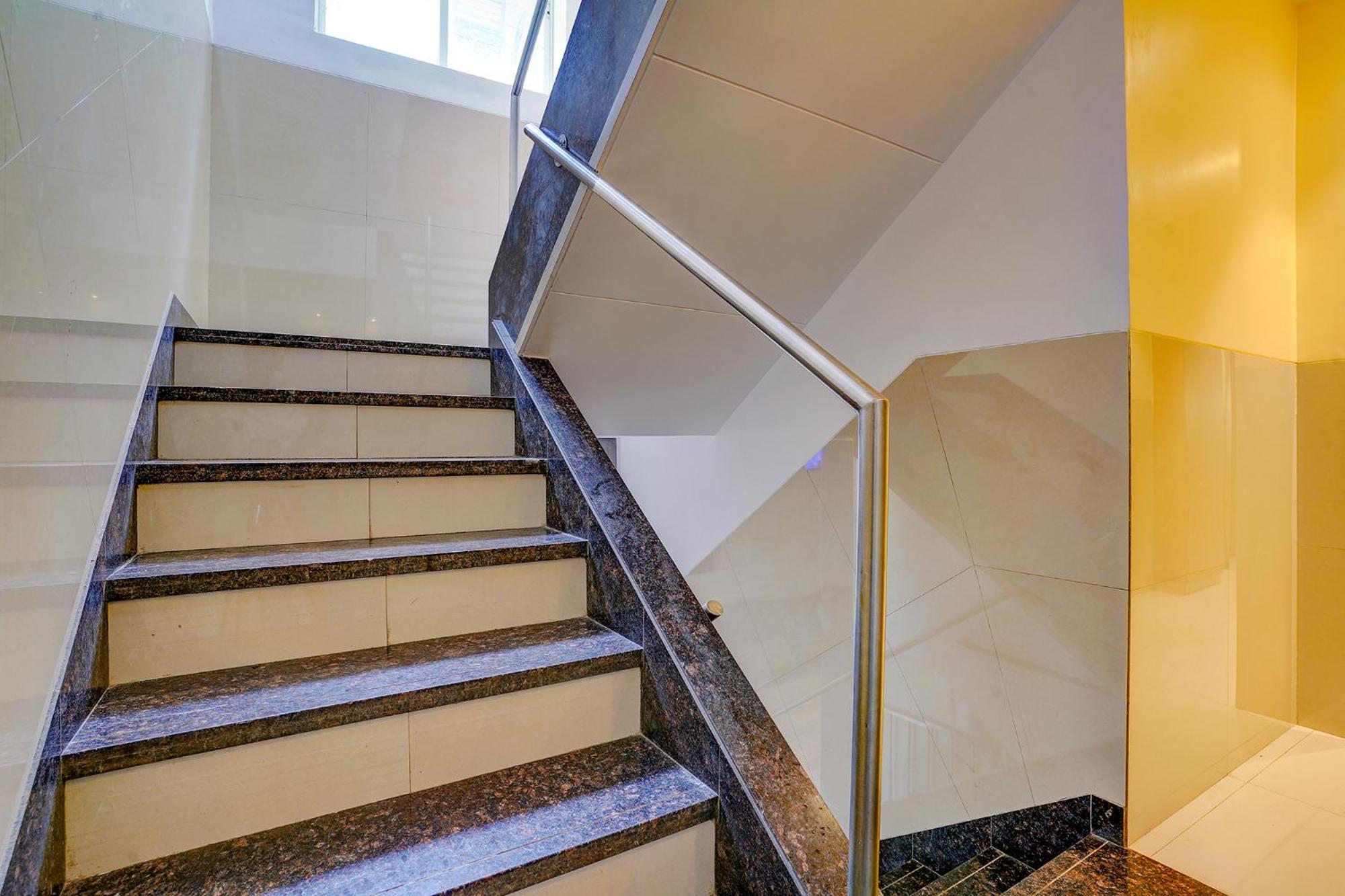 Fabhotel Starwood Residency - Behind Bmw Car Showroom Navi Mumbai Extérieur photo
