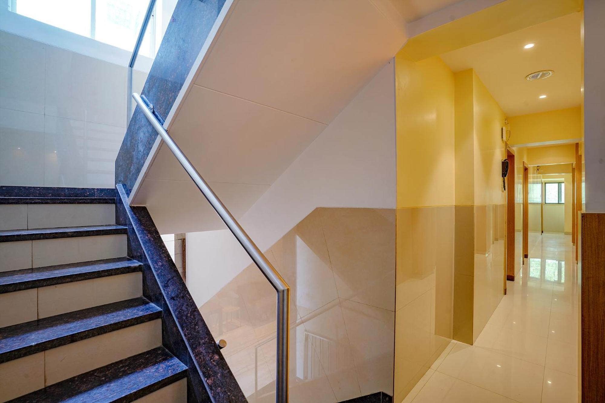 Fabhotel Starwood Residency - Behind Bmw Car Showroom Navi Mumbai Extérieur photo