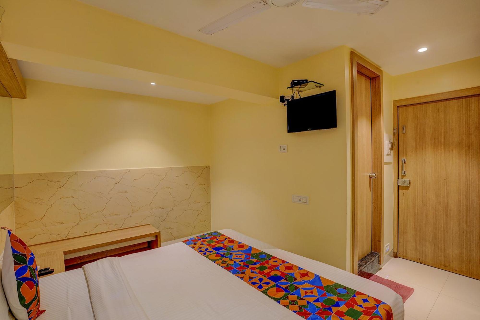 Fabhotel Starwood Residency - Behind Bmw Car Showroom Navi Mumbai Extérieur photo